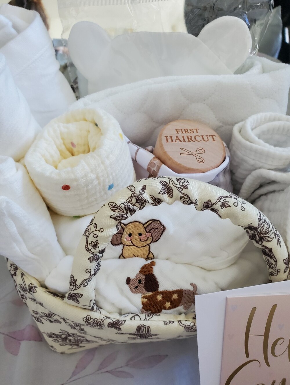 Mini Luxury Baby Gift Basket Thoughtfully Curated Neutral Newborn Essentials - Picture 5 of 11
